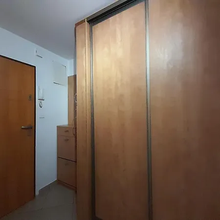 Apartament Familly Hostello - 5 Osobnych Pokoi, Blisko Areny I Lotniska فروتسواف