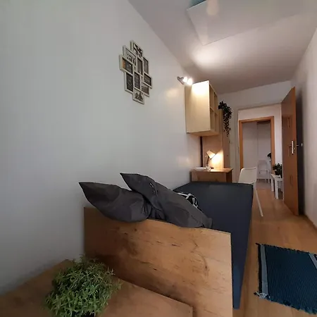 Apartament Familly Hostello - 5 Osobnych Pokoi, Blisko Areny I Lotniska Apartment Wroclaw
