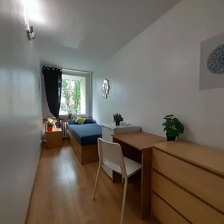 Apartament Familly Hostello - 5 Osobnych Pokoi, Blisko Areny I Lotniska Wroclaw