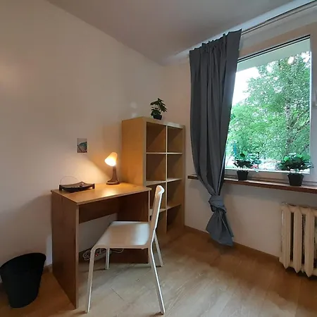 Apartament Familly Hostello - 5 Osobnych Pokoi, Blisko Areny I Lotniska *
