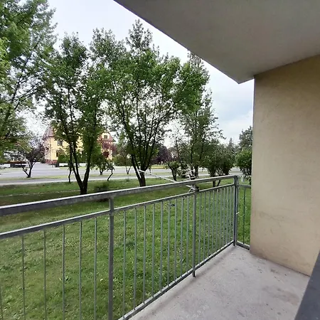Apartament Familly Hostello - 5 Osobnych Pokoi, Blisko Areny I Lotniska Apartment