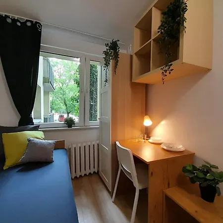 Apartament Familly Hostello - 5 Osobnych Pokoi, Blisko Areny I Lotniska Apartmán Vratislav